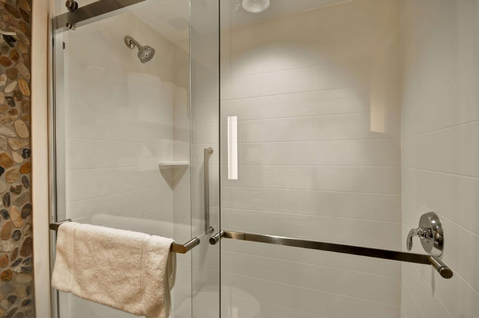 Hilton Garden Inn Detroit Troy Bagian luar foto