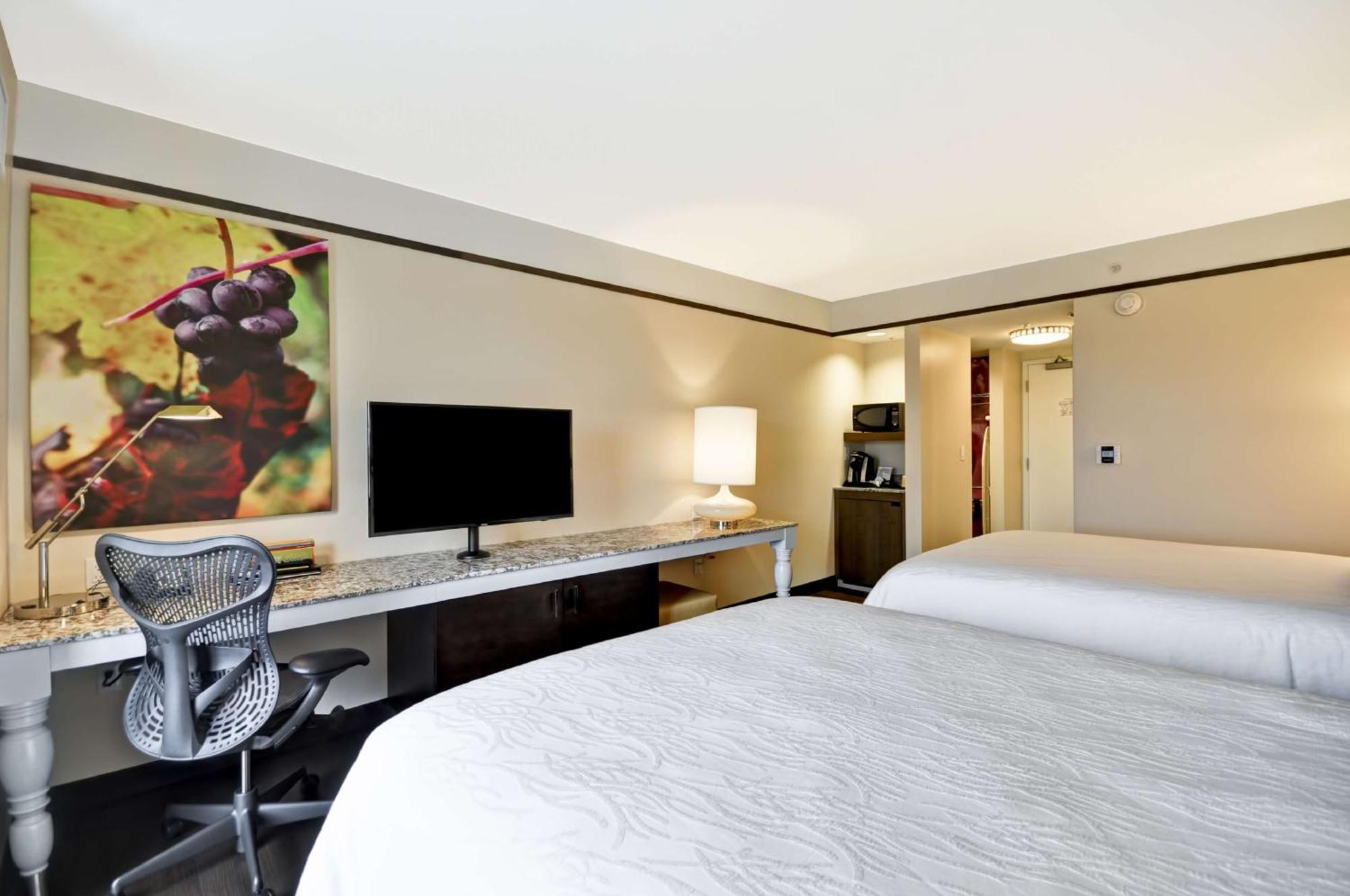 Hilton Garden Inn Detroit Troy Bagian luar foto